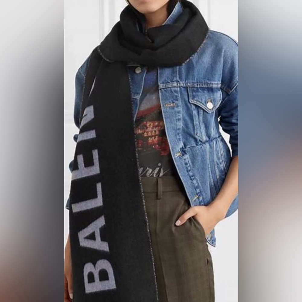 Balenciaga cashmere/wool black and gray logo scarf - Picture 4 of 12